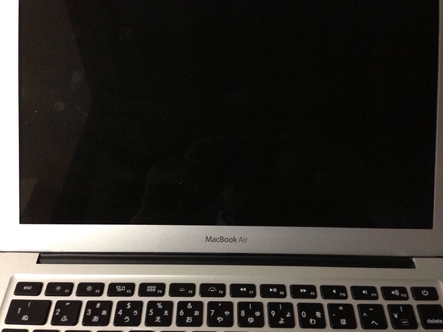 MacBook Airに水をこぼした！そんな時は落ち着いて電源を切るべし！ | kotala's note